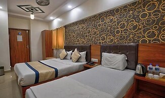 FabHotel Saineel I