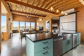 Lazo House - A Riverfront Retreat