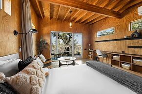 Lazo House - A Riverfront Retreat