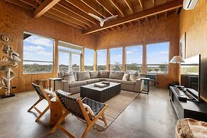 Lazo House - A Riverfront Retreat