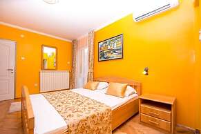 ACIKA apartments Rafailovici