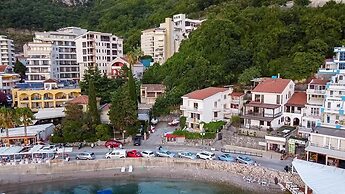 ACIKA apartments Rafailovici