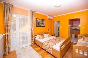 ACIKA apartments Rafailovici