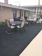 Town House Motel & Pool near Mt. Rushmore