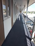 Town House Motel & Pool near Mt. Rushmore