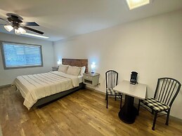 The Klassic Inn