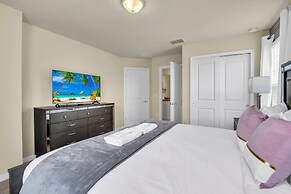 Magical Themed Villa in Windsor Isalnd