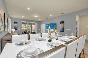 Magical Themed Villa in Windsor Isalnd