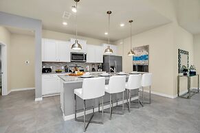 Magical Themed Villa in Windsor Isalnd