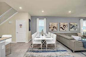 Magical Themed Villa in Windsor Isalnd