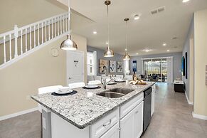 Magical Themed Villa in Windsor Isalnd