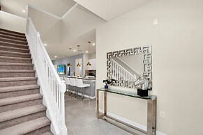 Magical Themed Villa in Windsor Isalnd