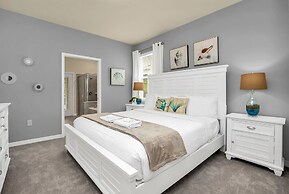 Magical Themed Villa in Windsor Isalnd