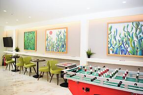 Urban Frame Acropolis