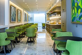 Urban Frame Acropolis