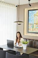 Urban Frame Acropolis