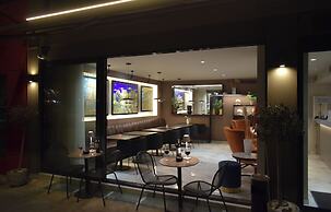 Urban Frame Acropolis