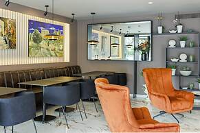 Urban Frame Acropolis