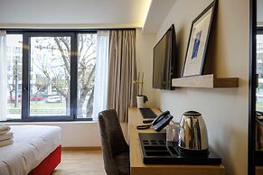 Urban Frame Acropolis