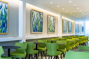 Urban Frame Acropolis