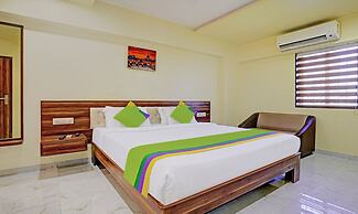 Treebo De Grandeur Anand Nagar