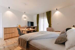 Pira Hotel