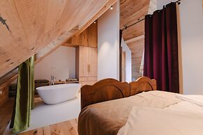 Pira Hotel