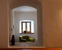 Pira Hotel