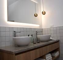 Pira Hotel