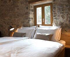 Pira Hotel