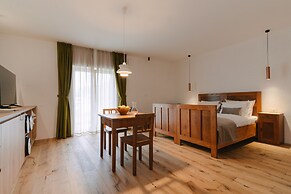 Pira Hotel