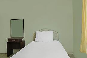 SPOT ON 92390 Wilma Kost Syariah