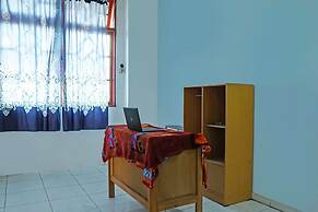 SPOT ON 92390 Wilma Kost Syariah