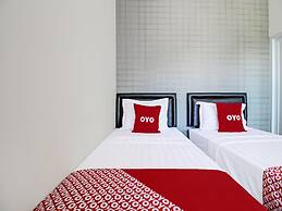 Super OYO Collection O 92363 Kp Inn
