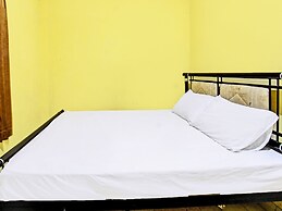 SPOT ON 92420 Kos Agi Mataram Near Masjid Hissoh Al-Faham