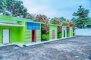 OYO 92405 Evergreen Hotel & Resto Near GARDU INDUK MUARA DUA