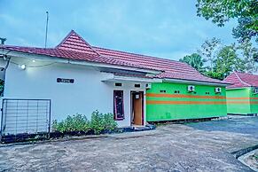 OYO 92405 Evergreen Hotel & Resto Near GARDU INDUK MUARA DUA