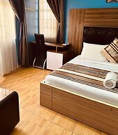 BATES GARDEN GUEST HOUSE