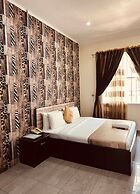 BATES GARDEN GUEST HOUSE