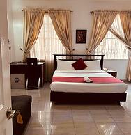 BATES GARDEN GUEST HOUSE