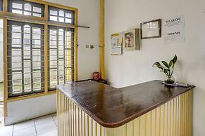 SPOT ON 92446 Penginapan Aina Syariah