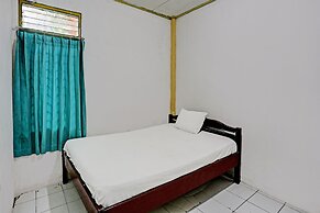 SPOT ON 92446 Penginapan Aina Syariah