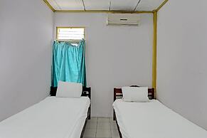 SPOT ON 92446 Penginapan Aina Syariah