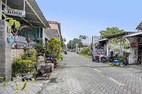 OYO Life 92461 Aini Syariah Homestay