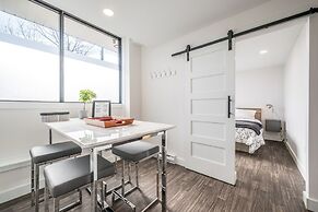 Modern Contemporary 2 Bedroom Suite