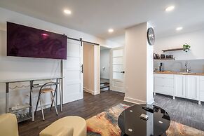 Modern Contemporary 2 Bedroom Suite