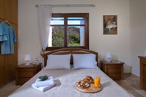 Oniropetra Luxury Suites