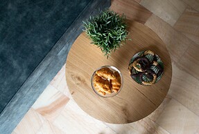 Oniropetra Luxury Suites