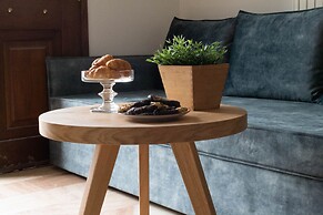 Oniropetra Luxury Suites