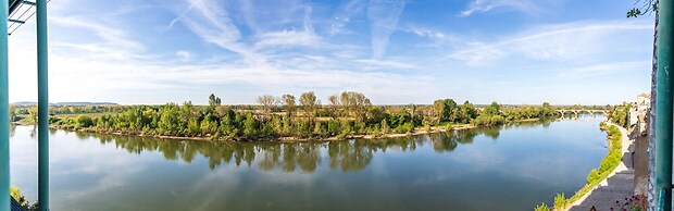 Côté Garonne-Le balcon des dames